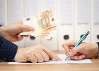 España: Ofrecen líneas de avales para empresas afectadas por invasión de Ucrania