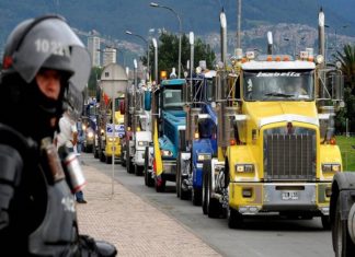 Huelga de camioneros coreanos se intensifica y pérdidas ascienden a US$1.240 millones