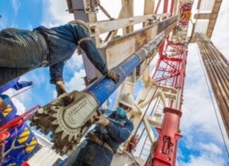 Sector petrolero ecuatoriano ya no está en estado de «fuerza mayor»