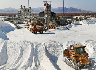 Perú entra en la carrera del litio en América Latina