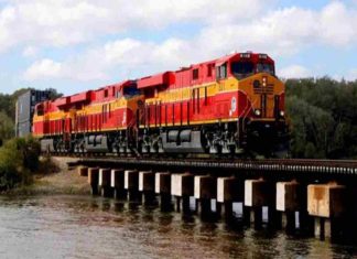 México: Transporte ferroviario lucha contra monopolios, tarifas y seguridad