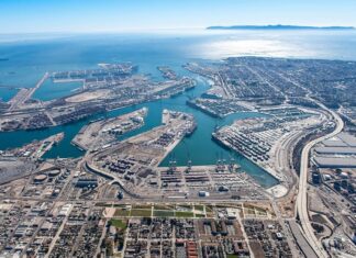 Economía mundial alerta tras inicio de huelga portuaria en EEUU