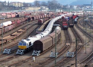 Impulsan transporte ferrocarril-carretera rápido y flexible