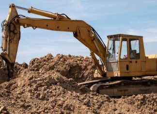 Gobierno ecuatoriano firma contrato minero de $292 millones con Curimining