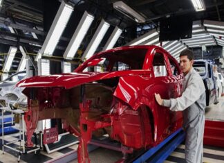 ¿Qué impacta la producción automovilística mundial durante 2024?