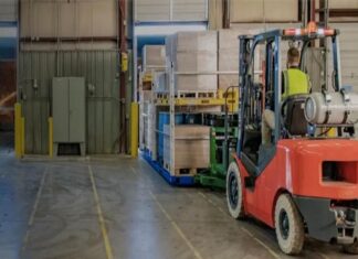 Presentan innovador sistema para cargar y descargar camiones de una sola vez