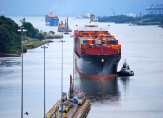 Canal de Panamá busca clientes a largo plazo