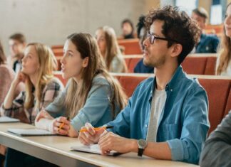 Promueven networking para profesionales y emprendedores ecuatorianos