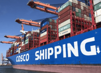 Cosco revoluciona la logística marítima con su contenedor para cuatro vehículos