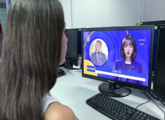 Nueva televisión. Presentadora de noticias creada con Inteligencia Artificial