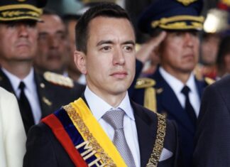 Noboa gana segunda vuelta y es reelegido presidente de Ecuador