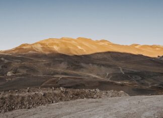 ¿Quién está detrás del mayor hallazgo de cobre en 30 años?