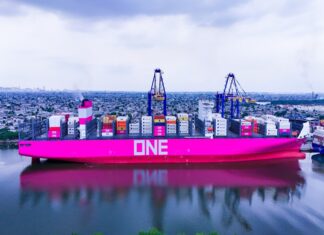 TPG recibe al ONE Sparkle marcando un hito para el comercio marítimo de Guayaquil