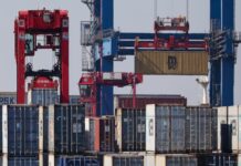 EAU y Ecuador sellan acuerdo comercial para diversificar exportaciones