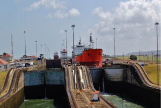 Comercio exterior en jaque: Canal de Panamá dispara costos para Perú